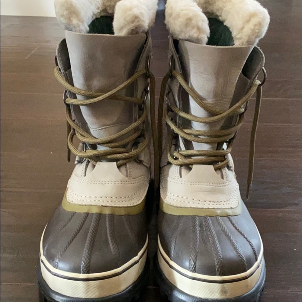 Sorel waterproof hand crafted boots brown/tan